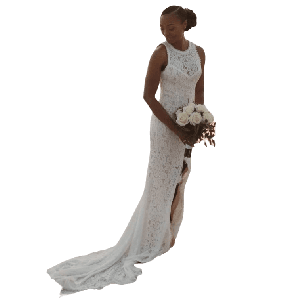 Vestido Lulus Blanco Hueso de encaje con cola y abierto enfrente.