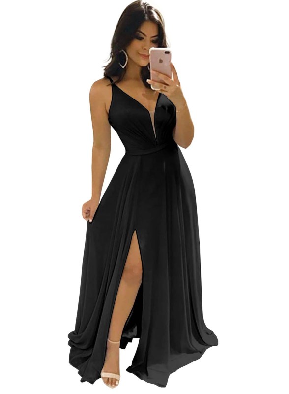 Vestido GZ de color negro cuello en V