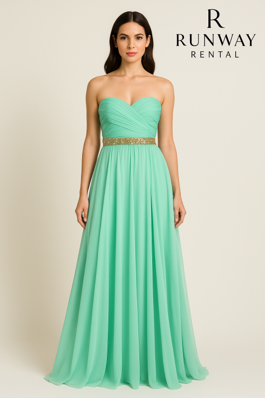 Vestido de gala verde menta con piedras en la cintura hombro afuera