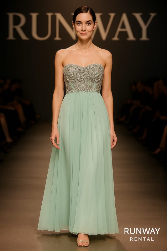 Vestido My Michelle Verde Menta decorado con piedras en el busto